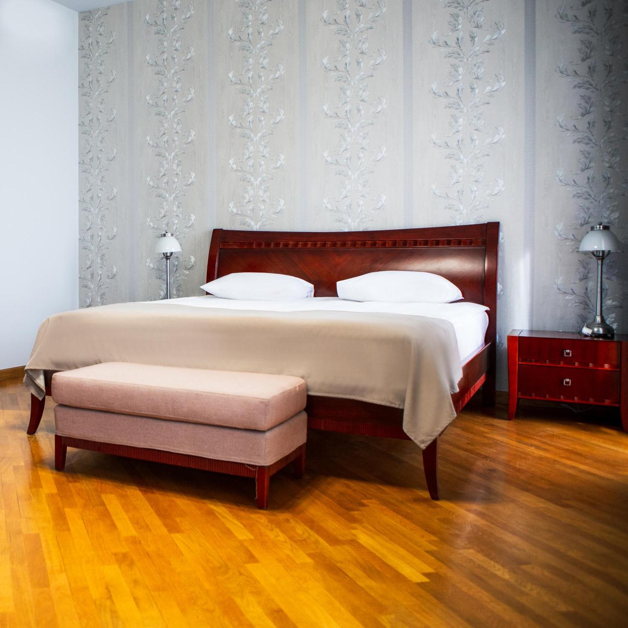 Latar Hotel Yerevan Exterior photo